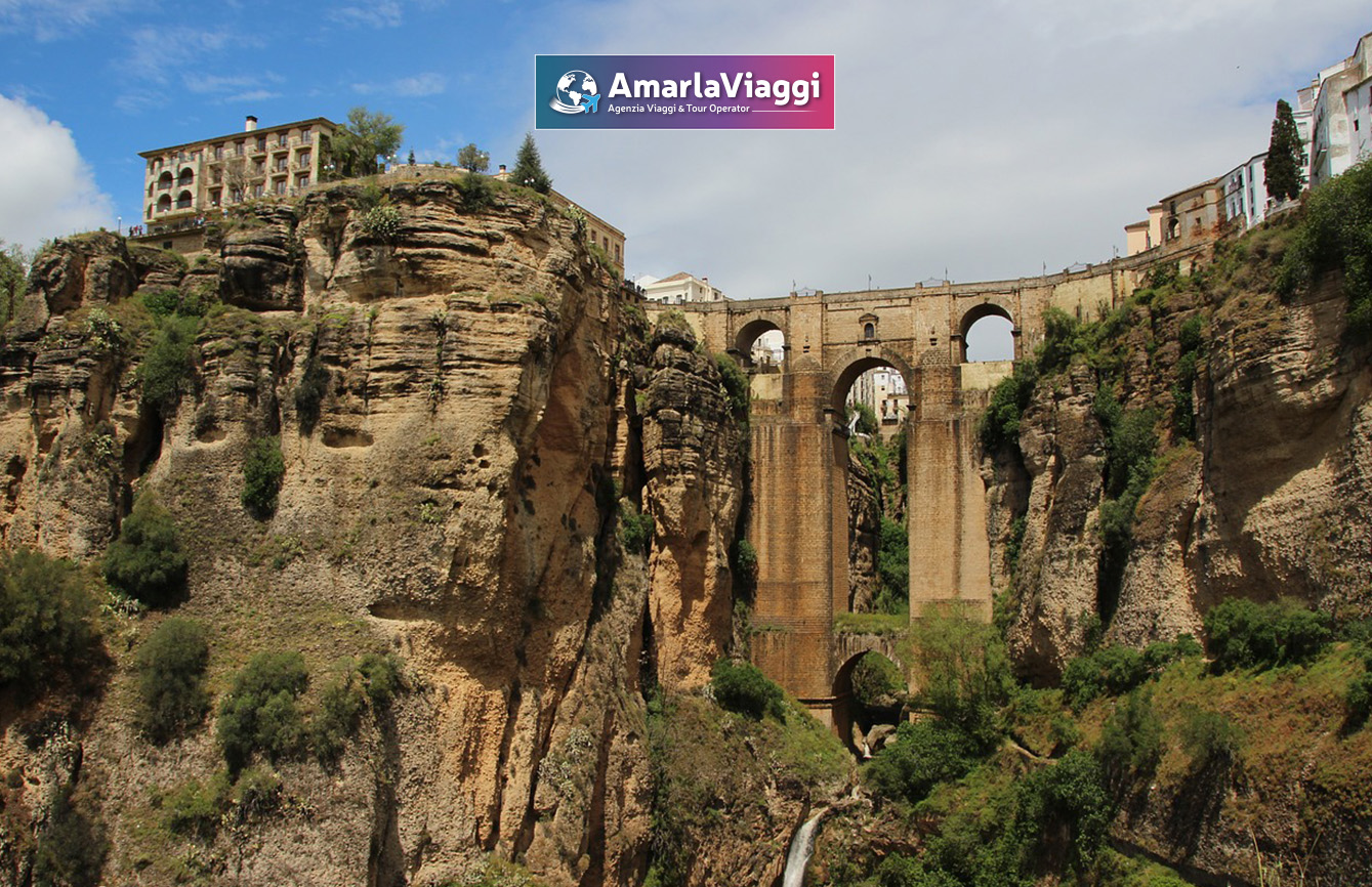 Tour spagna Madrid - Andalusia Tour spagna Madrid - Andalusia-Toledo-Granada- Ronda-Siviglia-Cordova-AmarlaViaggi Tour Operator-Agenzia Viaggi-visita guidate-volo incluso da Bari