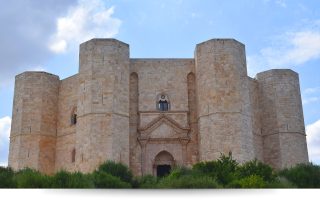 Escursione Daily Tour a Trani e Castel del Monte