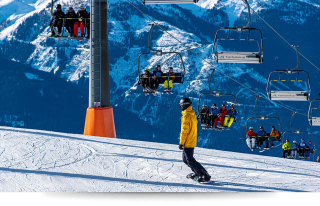 Esplora l'incantevole paesaggio invernale con Amarlaviaggi nel suggestivo "Weekend sulla neve in Sila a Lorica". Sci, relax e panorami mozzafiato ti attendono in questo indimenticabile rifugio montano.